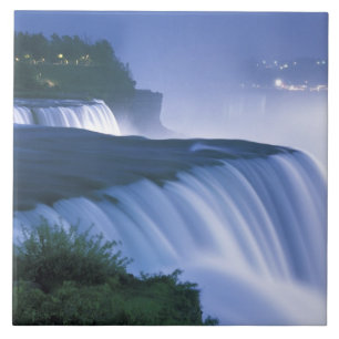 VS, New York, Niagara Falls. American Falls in Tegeltje