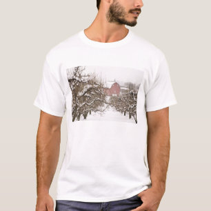 VS, Oregon, Hood River. Sneeuw bedekte appel T-shirt
