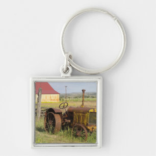 VS, Oregon, Shaniko. Roestige oude tractor in Sleutelhanger