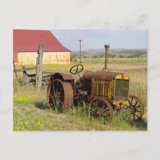 VS, Oregon, Shaniko. Rusty tractor Briefkaart (Voorkant)
