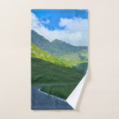 Vue alpine de Transfagarasan – Art de montagne de (Serviette à main)
