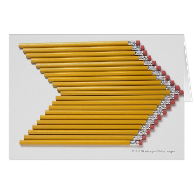 Vue courbe des crayons dans une rangée (Devant horizontal)