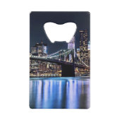 Vue de la réflexion de pont de Brooklyn de New (Dos)