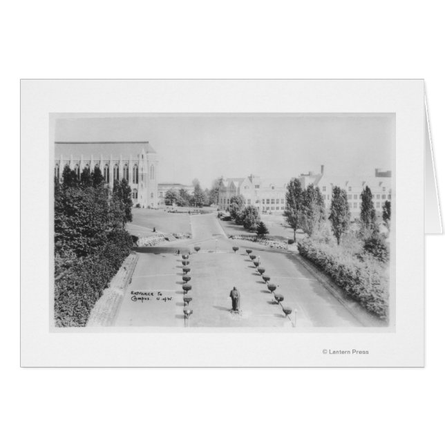 Vue de l'entrée du campus de l'Université de Washi (Devant horizontal)