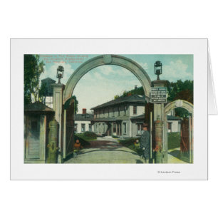 Vue d'entrée au maçon de pi montrant le généra