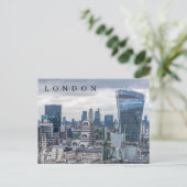 Vue des bâtiments de Londres sur carte postale (Debout devant)