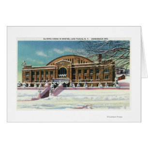 Vue extérieure de l'arène olympique en hiver