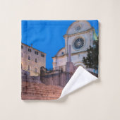 Vue nocturne des escaliers et de l'église à Split, (Gant de toilette)