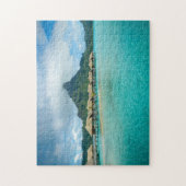 Vue sur le puzzle denteux d'île de Bora Bora (Vertical)