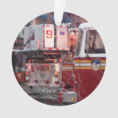 Vuur op 10e ST Ornament (voorkant)