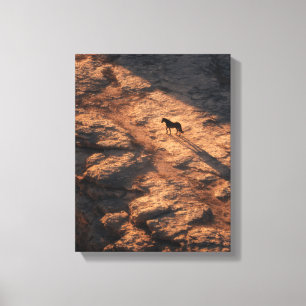 Vuurrijke Zonsondergang Eenzame Paard Silhouet Canvas Afdruk