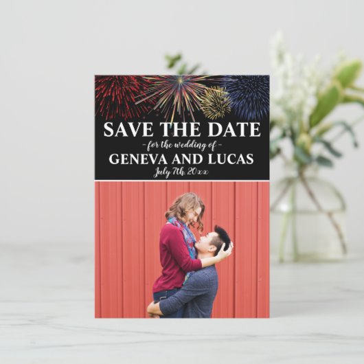 Vuurwerk vierde juli bruiloft bewaart de datum save the date (Staand voorkant)