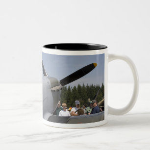 WA, Arlington, Arlington Fly-in, Tweede Wereldoorl Tweekleurige Koffiemok