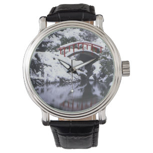 WA, Seattle, Moon bridge en vijver na winter 2 Horloge
