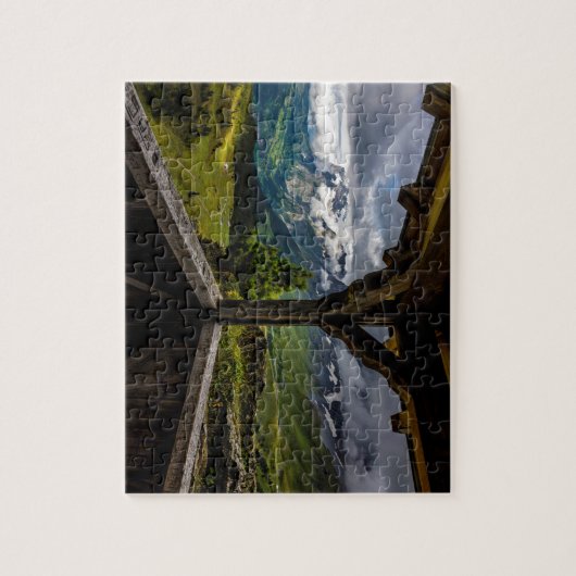 Waarneming van de grensvallei en de Zwitserse alpe Legpuzzel (Verticaal)