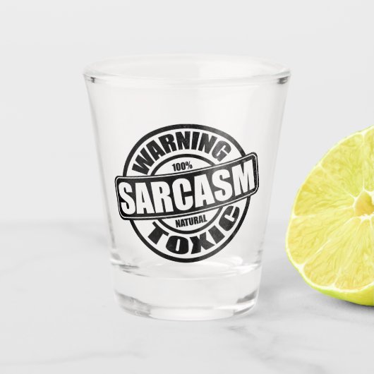 Waarschuwing Toxic Sarcasm Shot Glas (Voorkant)