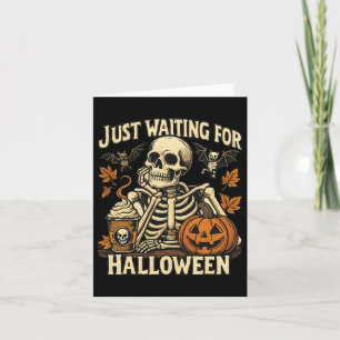 Wachten op Halloween Skeleton Pumpkin Coffee Kaart