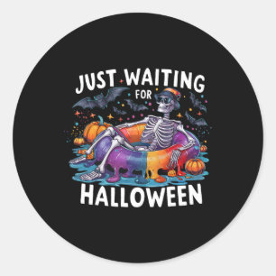Wachten op het griezelige seizoen van Halloween Ronde Sticker