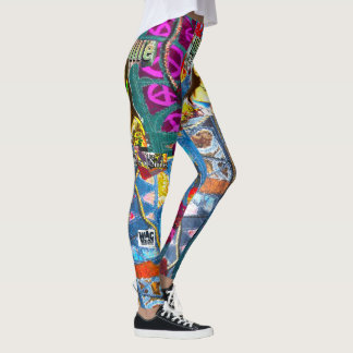 WACWearonWET Willie Live Leggings