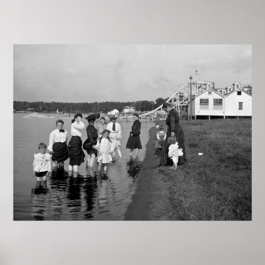 Wading at White Beer Lake, 1905 Poster (Voorkant)