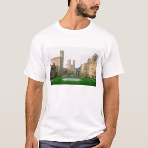 Wales, Caernarfon castle, een van Edward's 2 T-shirt