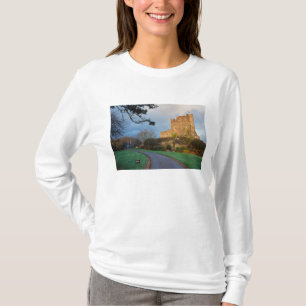 Wales - Een privé welsh castle bij St. T-shirt