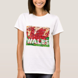 Wales Flag op Brick T-shirt