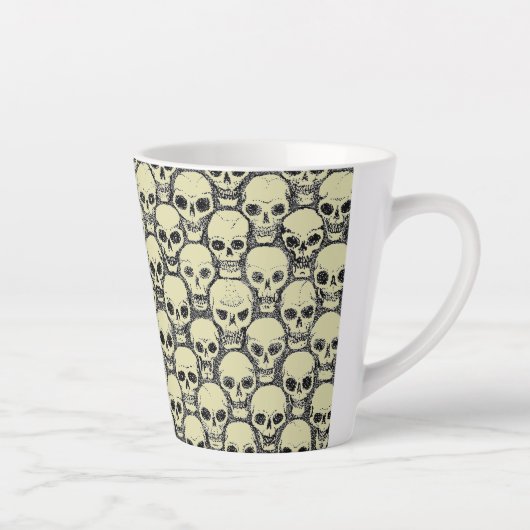 Wall o’ Skulls Latte Mok (Rechts)