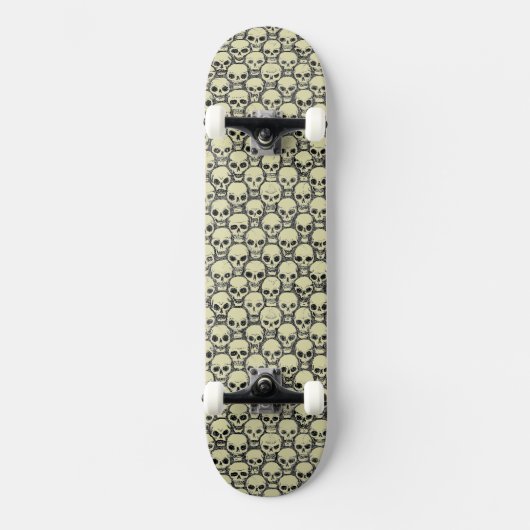 Wall o’ Skulls Skateboard (Voorkant)
