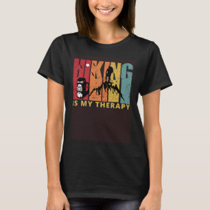Wandelen is mijn therapie Mountain Wildlife T-shirt