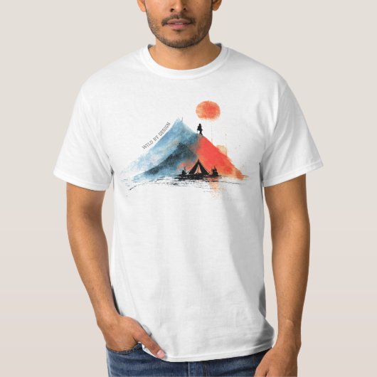 Wander the Peaks – Abstract Mountain & Campfire T-shirt (Voorkant)