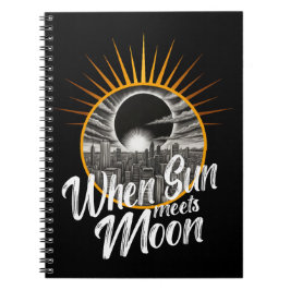 Wanneer de zon maan ontmoet, zwarte skyline zonsve notitieboek