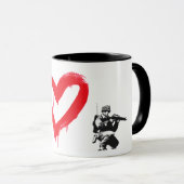 War or Love? Mok (Voorkant rechts)