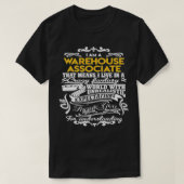 Warehouse Associate Warehouse Associate Live in CR T-shirt (Design voorkant)