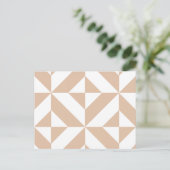 Warm Beige Geometric Deco Cube Patroon Briefkaart (Staand voorkant)