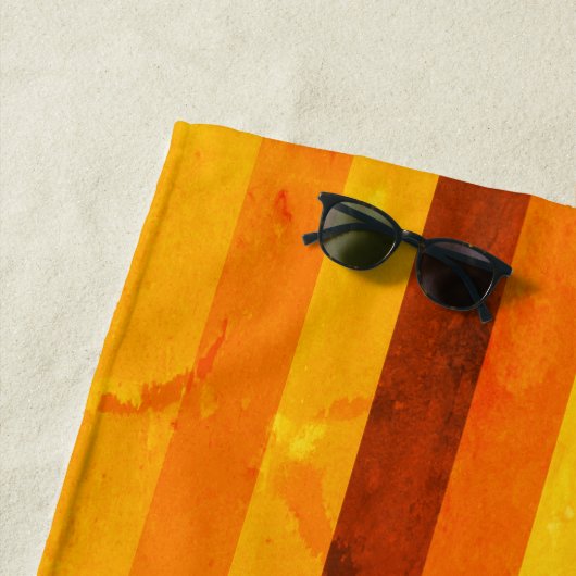 Warm verweerd Sinaasappel rode strepen Monogram Strandlaken (In situ)