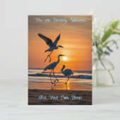 Warm Welcome Invitation Card – Elegant Custom (Debout devant)