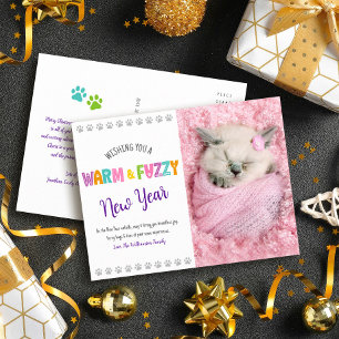 Warme en Fuzzy Nieuwjaar Pet Photo Typografie Scha Feestdagenkaart