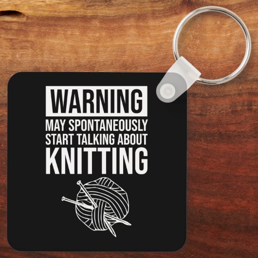 Warning - May Start Talking About Knitting Sleutelhanger (Achterkant)