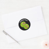 Warrin Peace Funny Pea Pun Dark BG Ronde Sticker (Envelop)