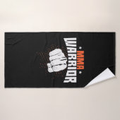 Warrior d'arts martiaux mixtes (Serviette de bain)
