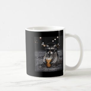 Wasbeer drinkt ijskoude koffie grappig dier meme m koffiemok