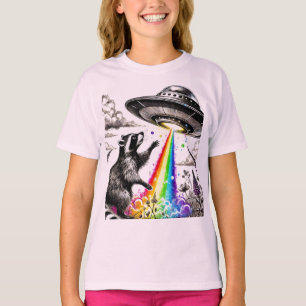 Wasbeer en de Regenboog UFO in een wilde bloemenwe T-shirt