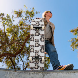 Wasbeerpatroonontwerp Wit Skateboard