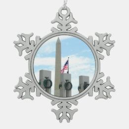 Washington Monument en WWII-herdenkingsmonument in Tin Sneeuwvlok Ornament