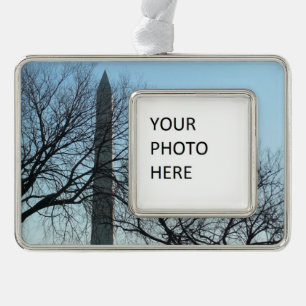 Washington Monument in Winter I Landschap Verzilverd Kader Ornament