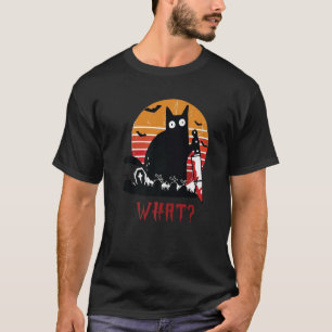 Wat een zwarte kat met een T-shirt met een mes
