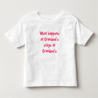 Wat gebeurt er bij oma's verblijf bij oma? kinder shirts