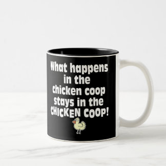 Wat gebeurt er in de Chicken Coop? Tweekleurige Koffiemok