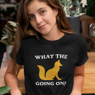 Wat is de vos aan het doen? t-shirt